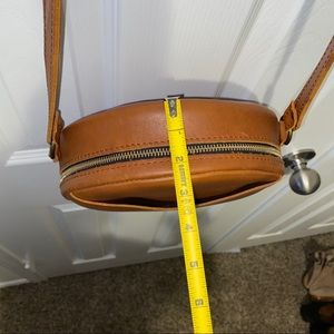 portland leather circle crossbody